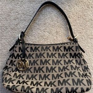 Michael Kors purse EUC